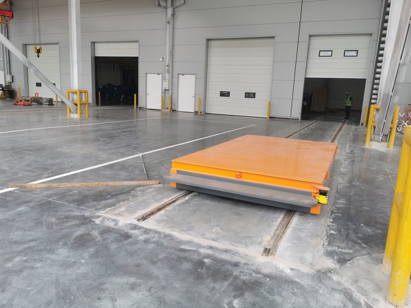 RGV自动化轨道车